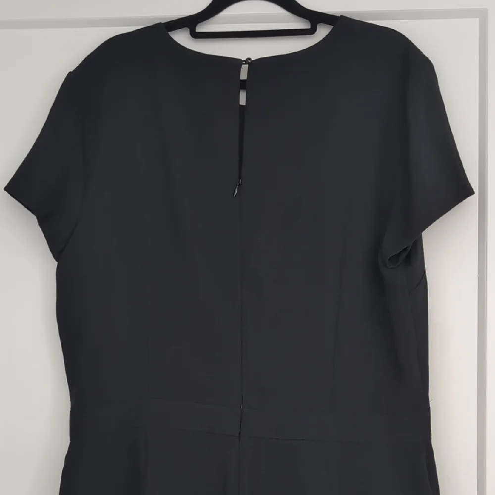 Banana Republic dress - Picture 2 of 4